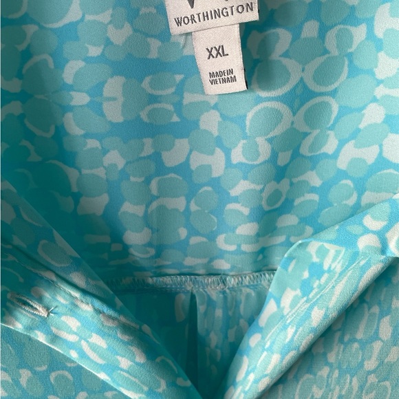 Worthington sheer button down blouse. - Picture 3 of 5